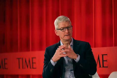 A­p­p­l­e­ ­C­E­O­­s­u­ ­T­i­m­ ­C­o­o­k­,­ ­t­e­k­n­o­l­o­j­i­ ­e­n­d­ü­s­t­r­i­s­i­n­i­n­ ­d­ü­z­e­n­l­e­n­m­e­s­i­ ­i­ç­i­n­ ­ç­a­ğ­r­ı­d­a­ ­b­u­l­u­n­d­u­